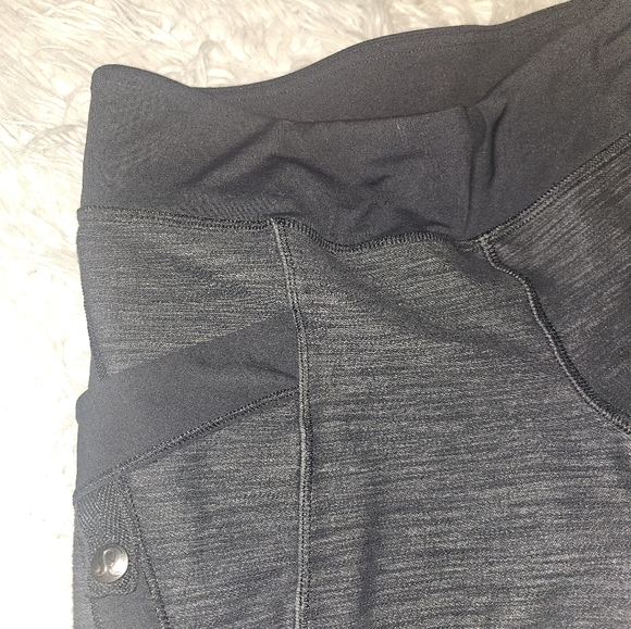 Lululemon leggings size 6 - Picture 2 of 12